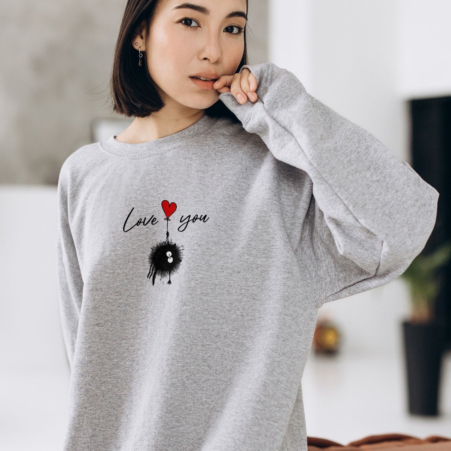 Hand-drawn Valentines Cat Sweatshirt - Quirky and Fun Heart Balloon Design for Her and Friend