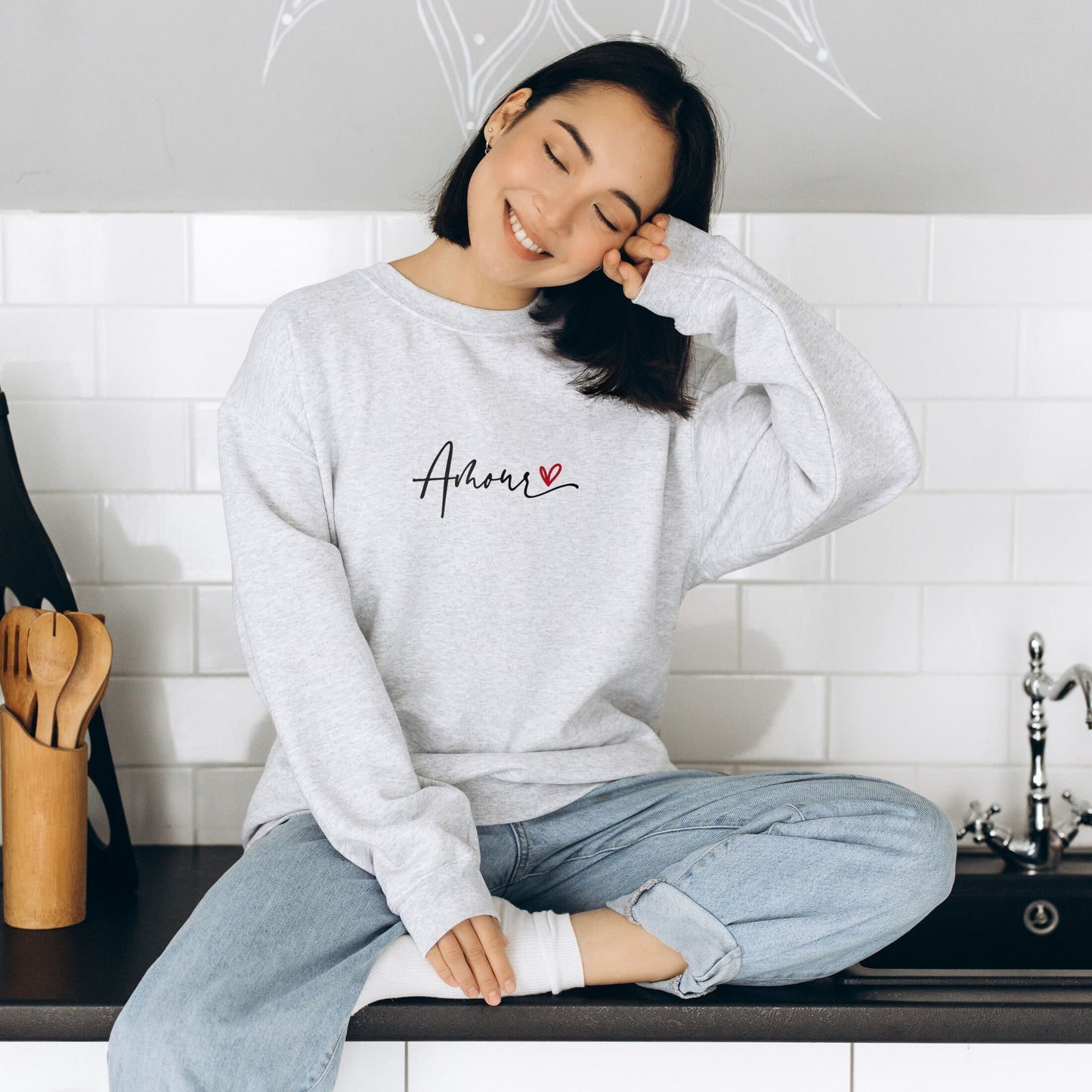 Amour Sweatshirt for Valentines Day - Perfect Gift for Her and Friends