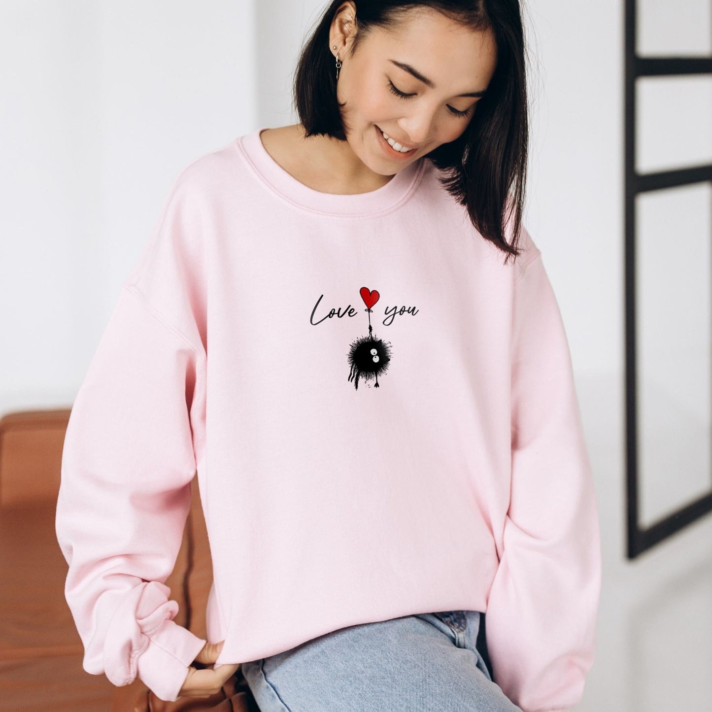 Hand-drawn Valentines Cat Sweatshirt - Quirky and Fun Heart Balloon Design for Her and Friend